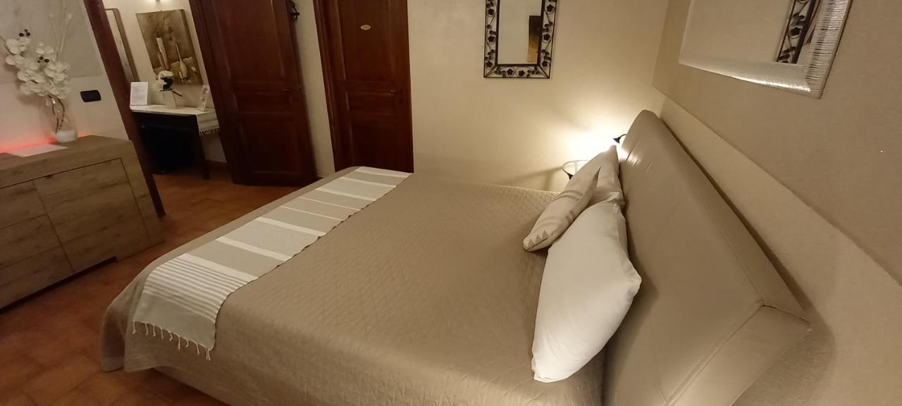 Villa Laura B&B 弗萨诺 外观 照片