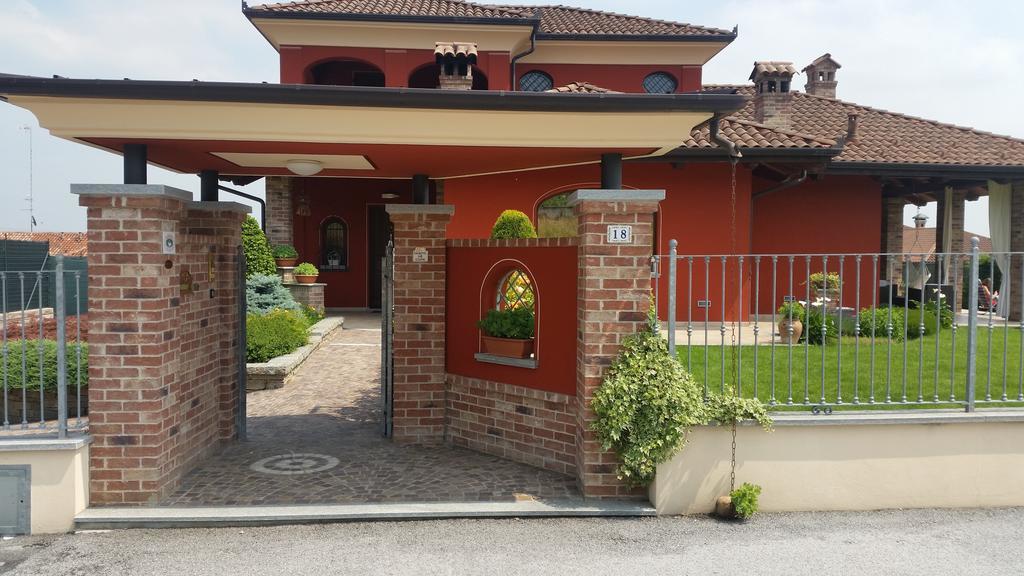 Villa Laura B&B 弗萨诺 外观 照片