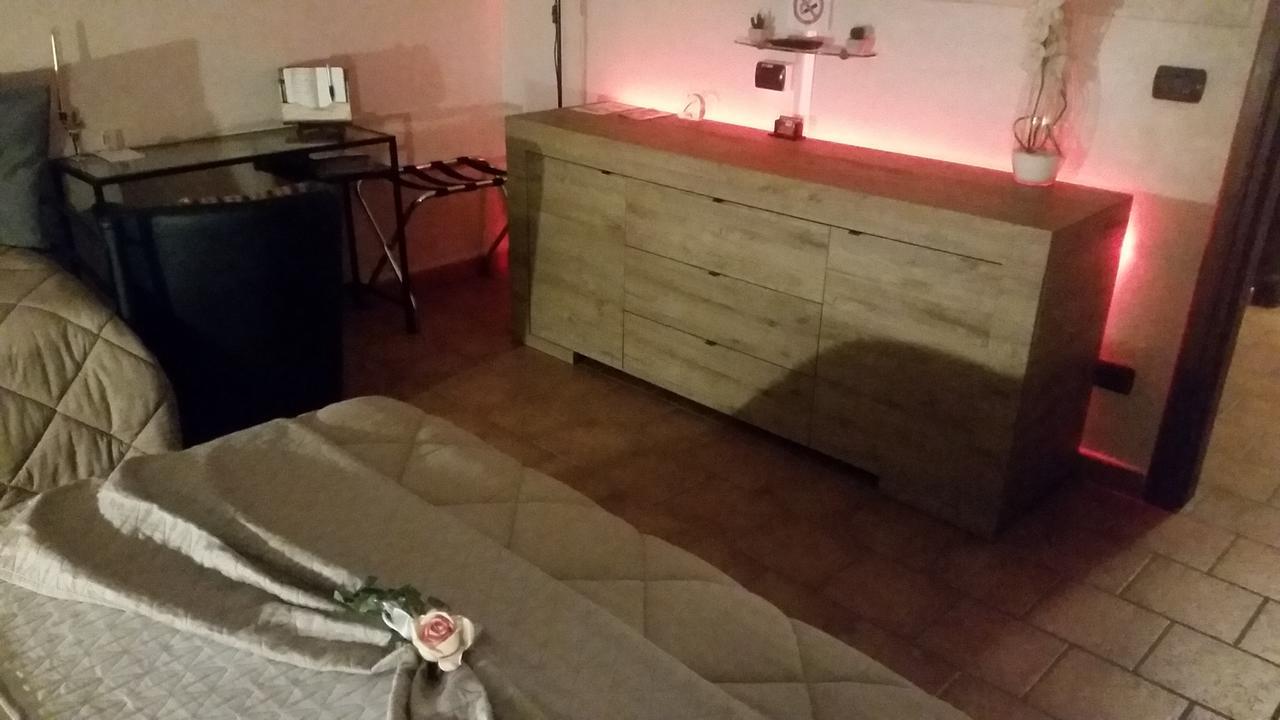 Villa Laura B&B 弗萨诺 外观 照片